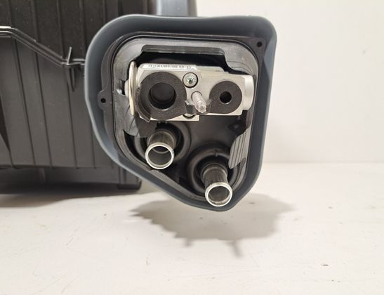 BMW 8 Series G14/G15/G16 (2018-2024) Salona sildītājs 5A328B8,9361727,9496915,5B3A5E0,9361726 32934307