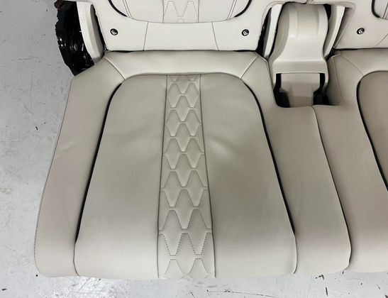 BMW X7 G07 (2018-2024) Aizmugures sēdeklis 5B6B684,7499841,7499842,5A351C7,5A351C8,5A78EC7,5A78EC8,7443471,7443472,7443469,7443470,7443511,7443512,7443513,7443514 32973064