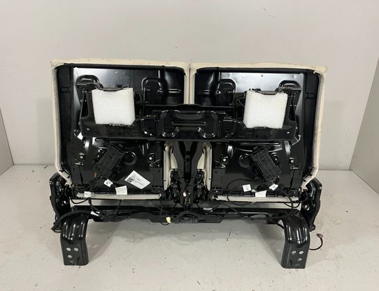 BMW X7 G07 (2018-2024) Aizmugures sēdeklis 5B6B684,7499841,7499842,5A351C7,5A351C8,5A78EC7,5A78EC8,7443471,7443472,7443469,7443470,7443511,7443512,7443513,7443514 32973064