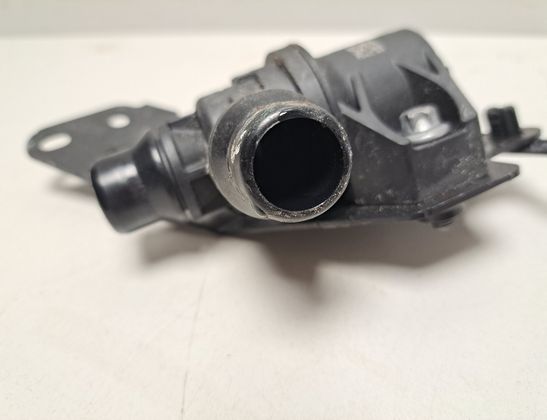 BMW i4 1 generation (2021-2024) Apkures radiatora vārsts 5A37571,9461551,9896407 33015025