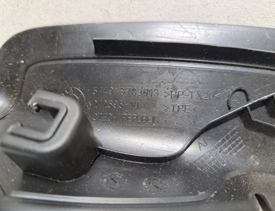 BMW i4 1 generation (2021-2024) Aizmugurējā kreisā luktura apdare 8739613 33041306