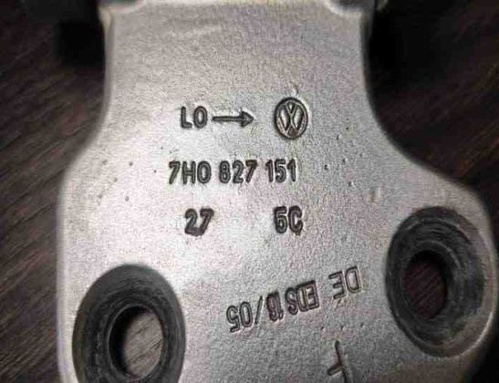VOLKSWAGEN Transporter T5 (2003-2015) Left Side Bootlid Hinge 7H0827151 27328369
