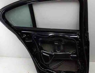 BMW M5 F10 (2011-2016) Aizmugurējās kreisās durvis 32251822