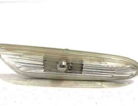 BMW 1 Series E81/E82/E87/E88 (2004-2013) Повторитель переднего правого крыла 6939816 24720531