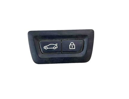 BMW 5 Series F10/F11 (2009-2017) Aizmugurējā vāka atvēršanas poga 9162645 28215523