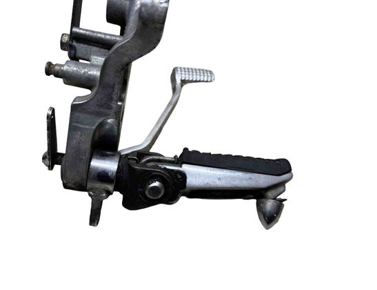 KAWASAKI ZRX Right side footrest peg hanger assembly zrx1200 28314516