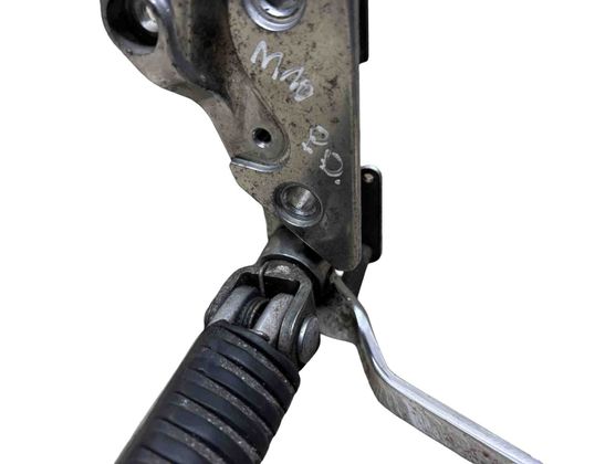 KAWASAKI ZRX Right side footrest peg hanger assembly zrx1200 28314516