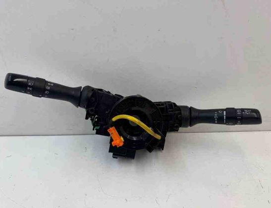 TOYOTA Prius 3 generation (XW30) (2009-2015) Подрулевой переключатель 8924574010 31127197