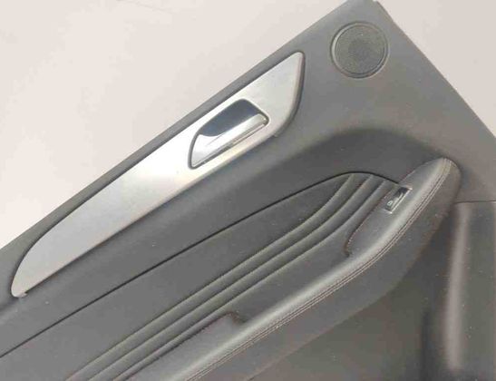 MERCEDES-BENZ GLE W166 (2015-2018) Aizmugurējo kreiso durvju panelis 31131913