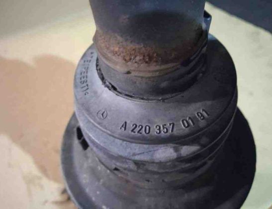 MERCEDES-BENZ C-Class W205/S205/C205 (2014-2023) Aizmugurējā labā pusass A2203570191 31135519