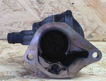 NISSAN Almera N16 (2000-2006) Вакуумный насос 8200113585 31080774