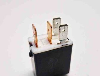 TOYOTA RAV4 2 generation (XA20) (2000-2006) Relays 9098702012 31085657