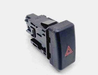 MAZDA 3 BK (2003-2009) кнопка опасности BP4K664H0 31088534