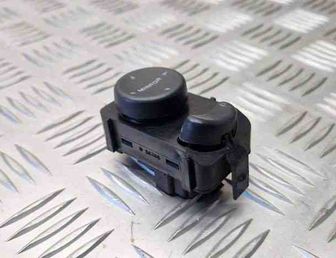 CHRYSLER Voyager 3 generation (1995-2001) Mirror adjustment switch 4685317 31107733