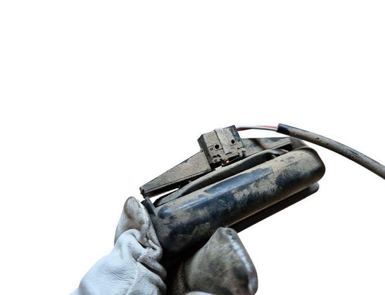 BMW 5 Series E60/E61 (2003-2010) Bagāžas nodalījuma rokturis 33039572