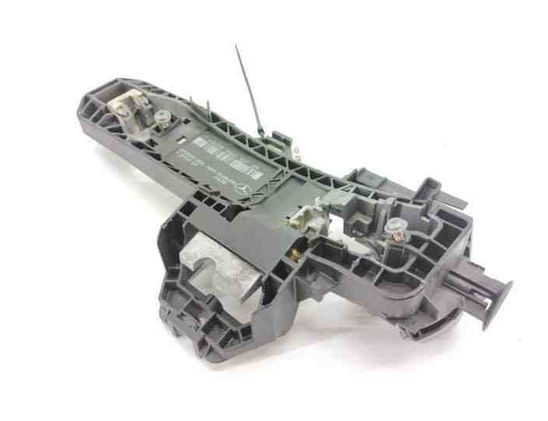 MERCEDES-BENZ C-Class W204/S204/C204 (2004-2015) Labais aizmugures iekšējais atvēršanas rokturis A2047600734 24656695