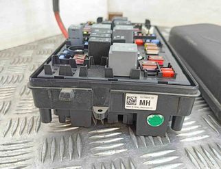 OPEL Insignia A (2008-2016) Fuse Box 13275883,13222784 26259185