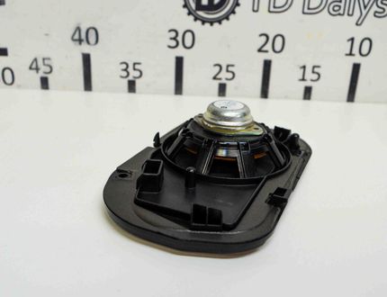 BMW 5 Series F10/F11 (2009-2017) Aizmugurējo kreiso durvju skaļrunis RIGHT,9239183 11658089