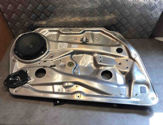 MERCEDES-BENZ C-Class W204/S204/C204 (2004-2015) Стеклоподъемник передней левой двери 963757102 15420844