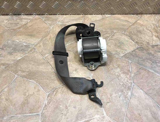 BMW 3 Series E90/E91/E92/E93 (2004-2013) Front Right Seatbelt 7130277 17574778
