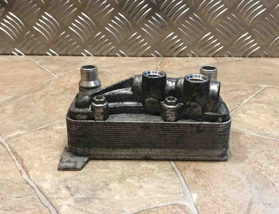 MERCEDES-BENZ C-Class W205/S205/C205 (2014-2023) Eļļas dzesētājs A0995001900 17674797