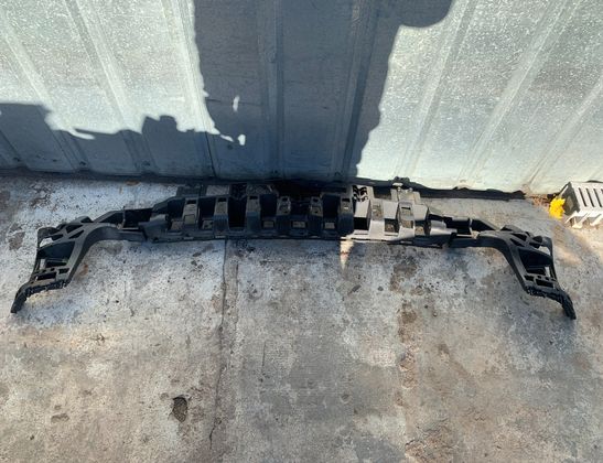 MERCEDES-BENZ GLS-Class X166 (2015-2020) Rear Bumper Middle Bracket Mount A1668850265 32821428