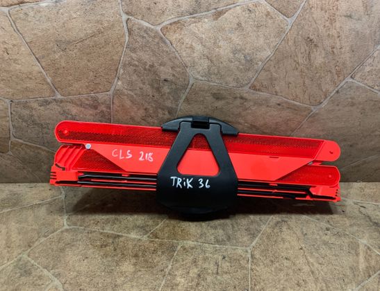 MERCEDES-BENZ CLS-Class C218/X218 (2011-2017) Warning Triangle A2048900197 33000132