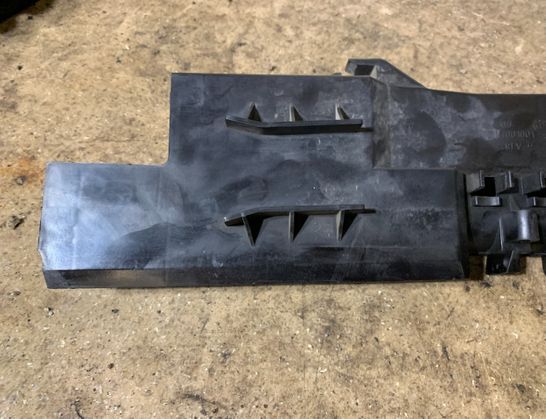 BMW X5 E70 (2006-2013) Radiator Holder 7586775 33009440