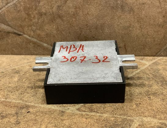 BMW X3 F25 (2010-2017) Fuel Pump Control 7301554 33058500