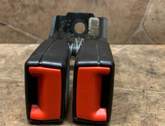 BMW X3 F25 (2010-2017) Aizmugurējā vidējā sēdekļa sprādze 7235456 33058939