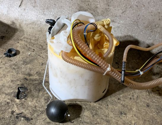 BMW 7 Series G11/G12 (2015-2023) In Tank Fuel Pump 7467719 33086077