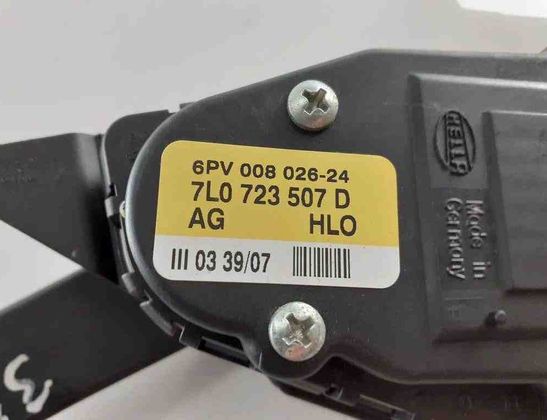 VOLKSWAGEN Touareg 1 generation (2002-2010) Akseleratora / gāzes pedālis 7L0723507D 31909223