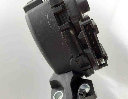 VOLKSWAGEN Touareg 1 generation (2002-2010) Akseleratora / gāzes pedālis 7L0723507D 31909223