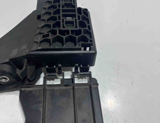 AUDI A8 D3/4E (2002-2010) Drošinātāju kārba 4E0971845F 31463636