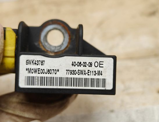 HONDA CR-V 3 generation (2006-2012) ДАТЧИК УДАРА НАДУВНЫХ ПОДУШЕК 77930SWAE113M4 33043954