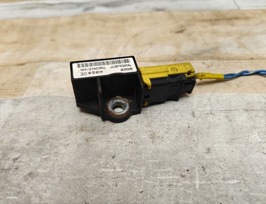 HONDA CR-V 3 generation (2006-2012) ДАТЧИК УДАРА НАДУВНЫХ ПОДУШЕК 77930SWAE113M4 33043954