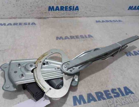 RENAULT Scenic 3 generation (2009-2015) Aizmugurējo kreiso durvju logu pacēlājs 827216769R,827210006R,827310166R,915946200,916835200,910837200,965916102 27388303