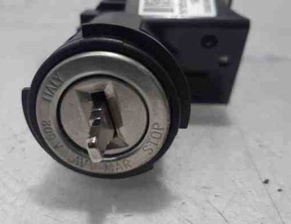 FIAT Bravo 2 generation (2007-2011) Aizdedzes atslēga 51793869,61083600 27747052