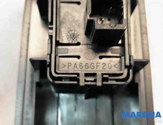 RENAULT Scenic 3 generation (2009-2015) Кнопка стеклоподъемника передней левой двери 809600018R,809600018,0809600018R 27758998