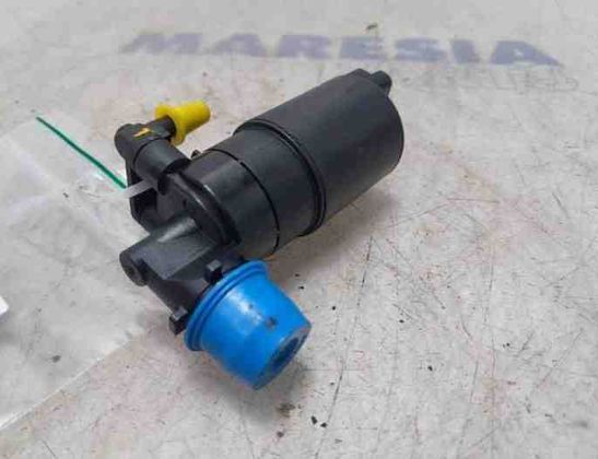 PEUGEOT 107 Peugeot 107 (2005-2014) Vējstikla apskalošanas sprausla 8200031805,643476,7700430078 27783188