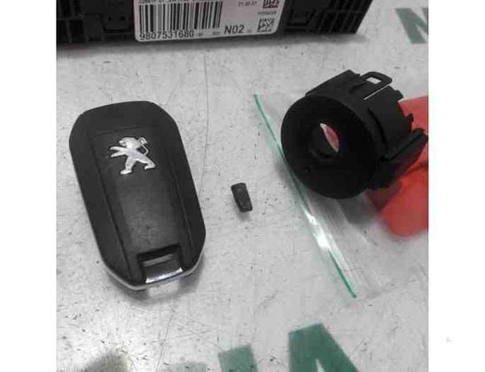 PEUGEOT 208 Peugeot 208 (2012-2015) Блок управления двигателем 9805895780,9800913080,V29035181A,1611427780,V4611,1608084980 27824919