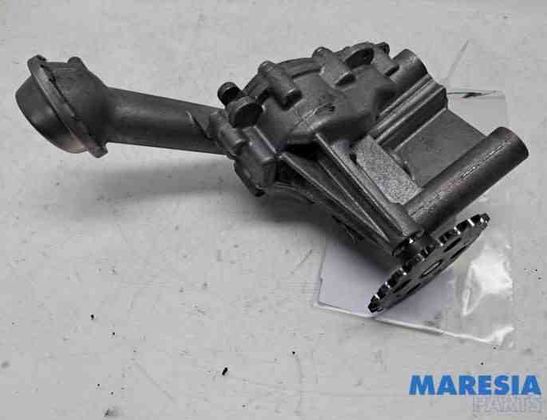 RENAULT Clio 4 generation (2012-2020) Масляный насос 150008247R,150003395R 27860838