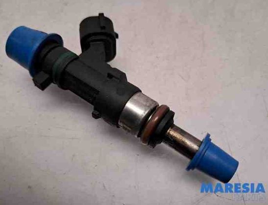 RENAULT Clio 4 generation (2012-2020) Degvielas sprausla 166008740R,166008740 28463488