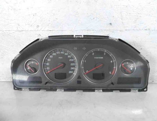 VOLVO V70 2 generation (2000-2008) Speedometer 30682277 31950292