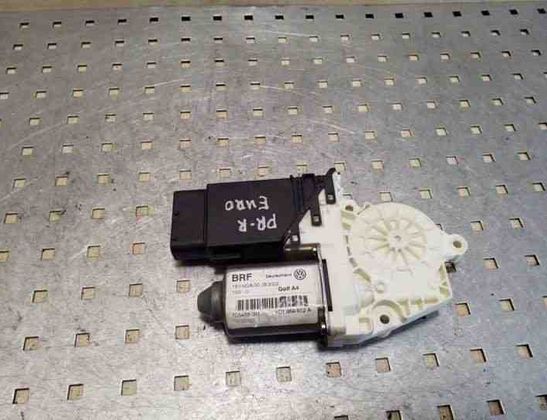 VOLKSWAGEN Golf 5 generation (2003-2009) Priekšējo labo durvju logu pacelšanas motorīts 1C1959802A,101386102 26065031