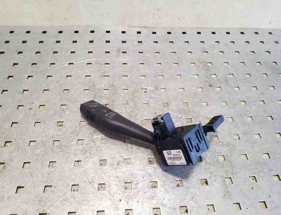 SKODA Octavia 2 generation (2004-2013) Stikla tīrītāja rokturis 1K0953519J 26077392