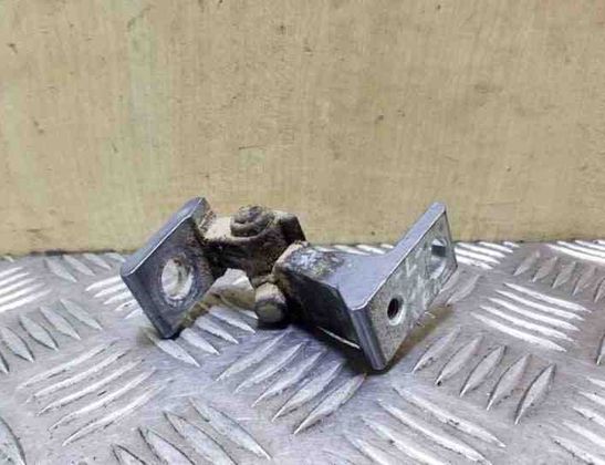 AUDI A4 B8/8K (2011-2016) Rear Left Door Hinge 8K0831401B 26094379