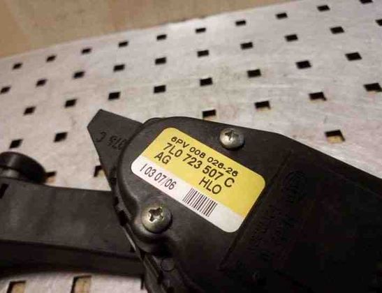 VOLKSWAGEN Touareg 1 generation (2002-2010) Throttle Pedal 6PV00802626,7L0723507C 26098863