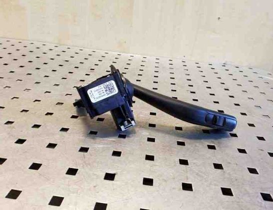 VOLKSWAGEN Tiguan 1 generation (2007-2017) Stikla tīrītāja rokturis 1K0953519J 26109356