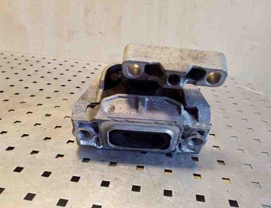 AUDI TT 8J (2006-2014) Front engine mount 8J0199262 26111818